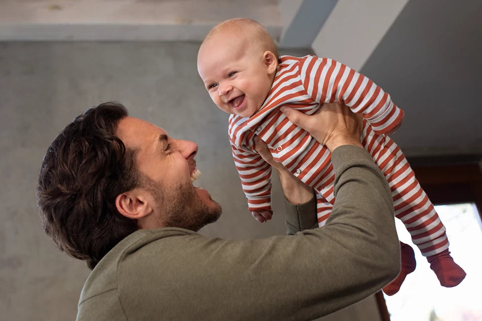 Set de biberoane pentru bebeluşi SCD657/11